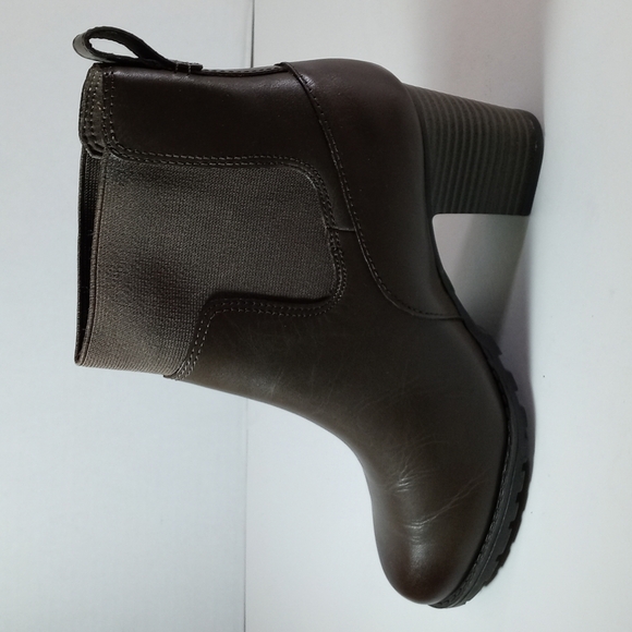 Boot - Picture 1 of 6